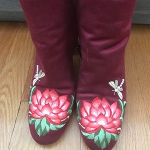 Beautifully detailed red suede Aquazzuro booties
